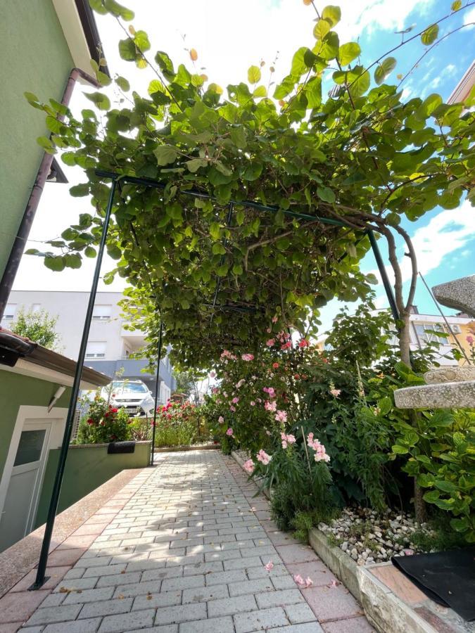 Zajim Apartment Umag Exterior foto